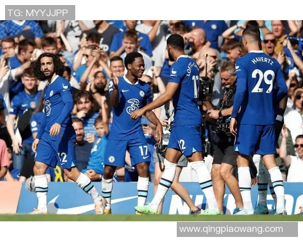 西汉姆联击败切尔西，英超前四席位争夺激烈